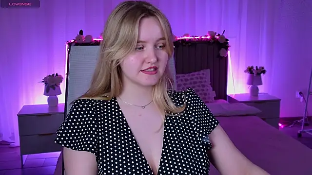 KellyPoter online show from June 4, 7:25 am