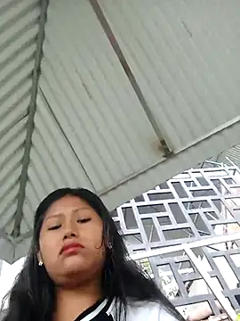 Snapshot of Karol-kamila19 chatting on December 5, 12:33 pm Karol-kamila19 online show from December 5, 12:33 pm