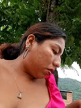 Snapshot of Karol-kamila19 chatting on December 11, 1:17 pm Karol-kamila19 online show from December 11, 1:17 pm