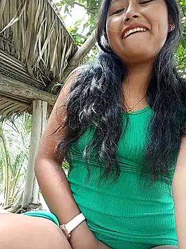 Snapshot of Karol-kamila19 chatting on December 13, 4:27 pm Karol-kamila19 online show from December 13, 4:27 pm