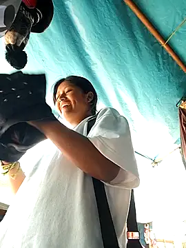 Snapshot of Karol-kamila19 chatting on January 18, 3:59 pm Karol-kamila19 online show from January 18, 3:59 pm