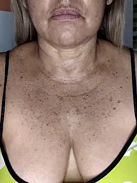 Kasandra Ho online show from February 26, 1:11 am