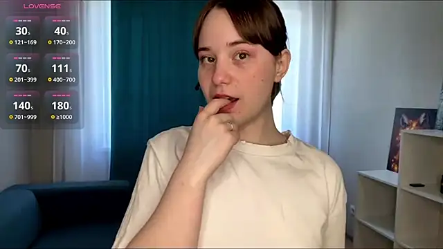 Snapshot of EditaBumford chatting on May 23, 8:18 am EditaBumford online show from May 23, 8:18 am