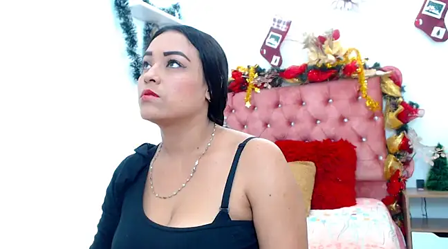 samanthaPuxy online show from December 20, 3:25 am