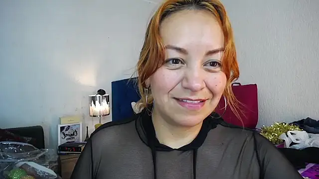 Snapshot of Delilah_Belmont chatting on December 8, 8:36 pm Delilah Belmont online show from December 8, 8:36 pm