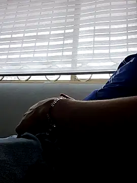 dragon1006 online show from April 11, 8:35 pm