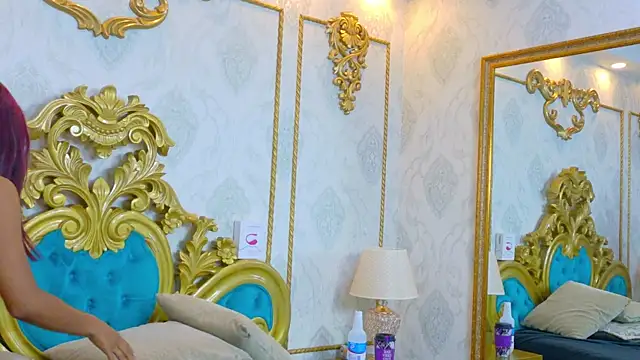 Snapshot of LucyLeah chatting on November 22, 12:04 pm LucyLeah online show from November 22, 12:04 pm