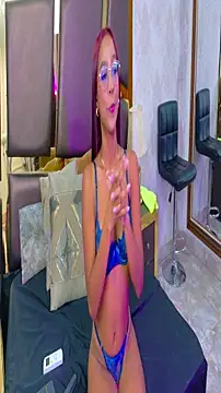 Snapshot of LucyLeah chatting on November 27, 4:58 am LucyLeah online show from November 27, 4:58 am