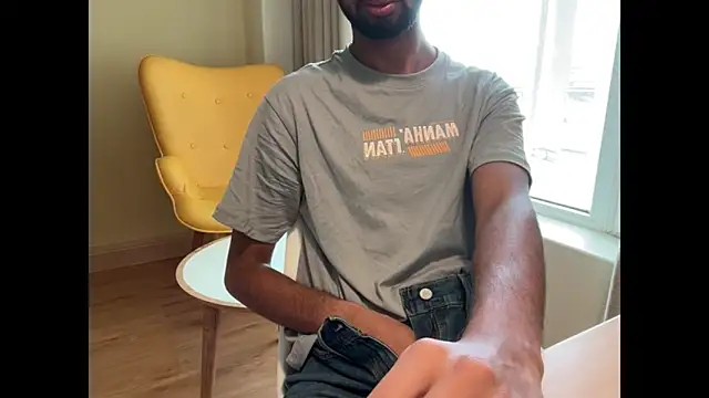 Snapshot of meatycronn chatting on October 28, 5:11 am meatycronn online show from October 28, 5:11 am