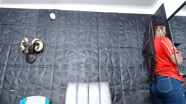 Hanna Fox 69 online show from December 2, 4:46 pm