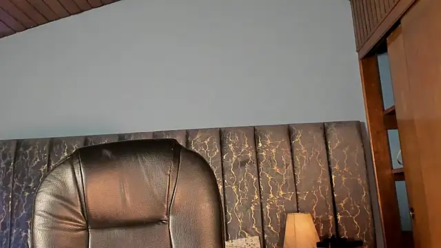 Snapshot of Lea_velle chatting on April 30, 9:52 pm Lea velle online show from April 30, 9:52 pm