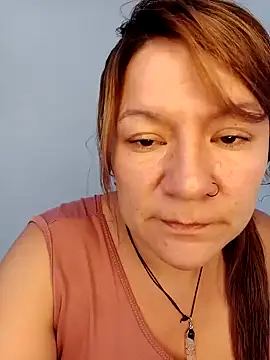 Snapshot of Skylar-Vox- chatting on February 10, 5:41 pm Skylar-Vox- online show from February 10, 5:41 pm