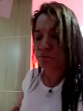 Snapshot of Skylar-Vox- chatting on February 21, 10:26 pm Skylar-Vox- online show from February 21, 10:26 pm