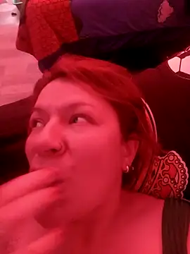 Snapshot of Skylar-Vox- chatting on March 22, 10:37 pm Skylar-Vox- online show from March 22, 10:37 pm