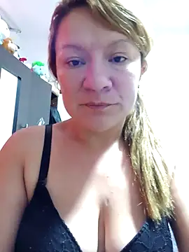 Snapshot of Skylar-Vox- chatting on September 30, 10:48 pm Skylar-Vox- online show from September 30, 10:48 pm