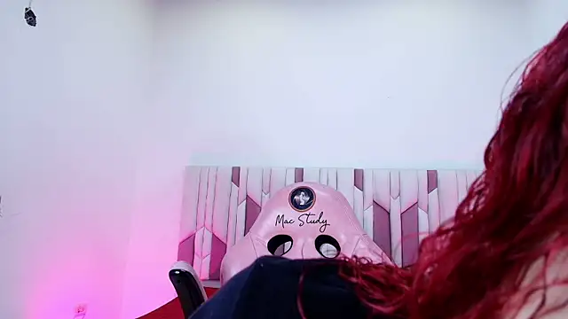 mia stanfort online show from September 17, 7:15 pm