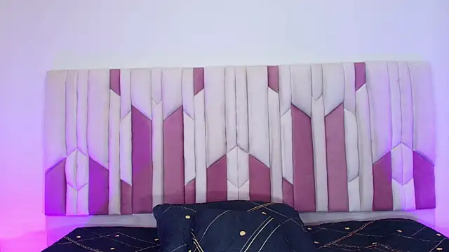 mia stanfort online show from October 15, 7:14 pm