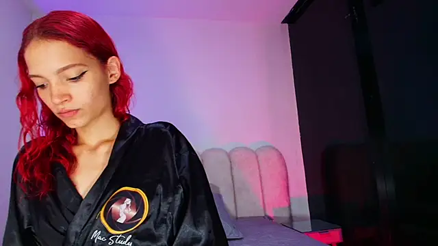 mia stanfort online show from November 20, 7:13 pm