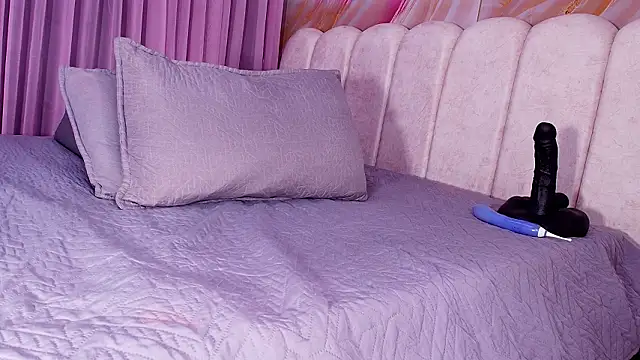 mia stanfort online show from February 26, 7:13 pm