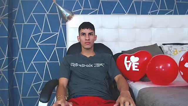 Snapshot of JakeMoxley chatting on February 14, 12:57 pm JakeMoxley online show from February 14, 12:57 pm