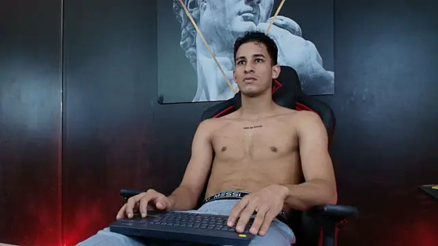 Snapshot of JakeMoxley chatting on October 10, 12:37 pm JakeMoxley online show from October 10, 12:37 pm