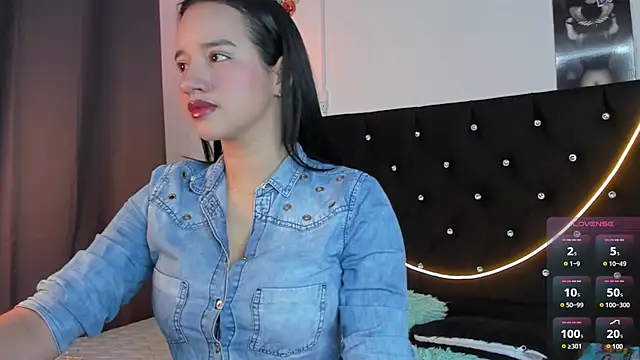 emilyrouxe online show from January 13, 3:15 pm