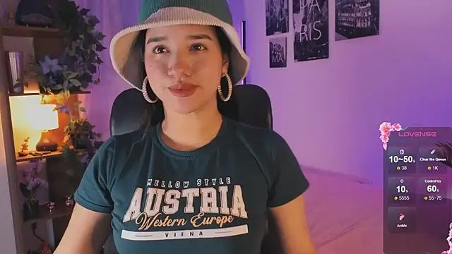 emilyrouxe online show from September 27, 2:11 pm