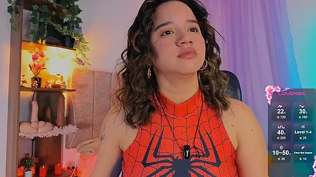 emilyrouxe online show from November 16, 3:06 pm