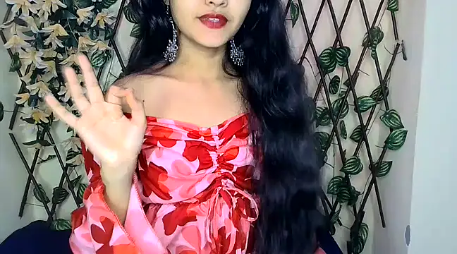 SUZY FROMUS online show from February 7, 5:29 pm