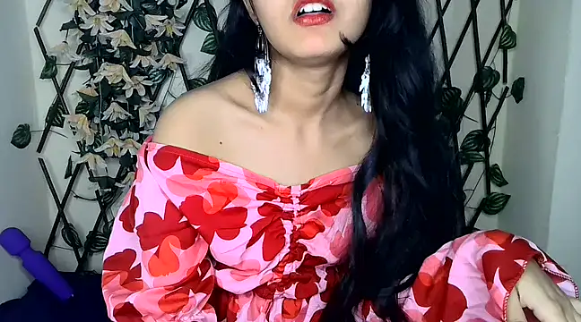 SUZY FROMUS online show from February 15, 10:21 pm