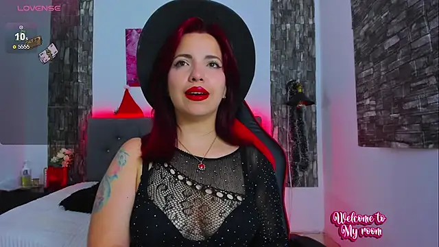 Snapshot of tatiana_sc chatting on January 4, 12:27 pm tatiana sc online show from January 4, 12:27 pm