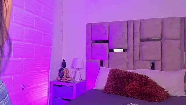 EmmaBecket2 online show from November 20, 4:01 am