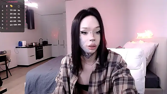 Snapshot of Tanya_M chatting on February 8, 9:13 am Tanya M online show from February 8, 9:13 am