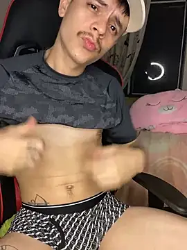 Snapshot of PaleVibes chatting on December 25, 3:40 am PaleVibes online show from December 25, 3:40 am