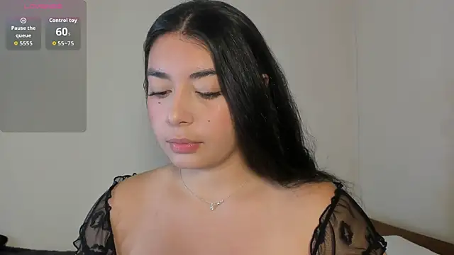  kimtorres   online show from January 18, 10:46 pm