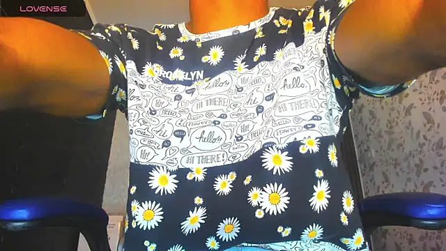 Snapshot of JD_THEBABY chatting on March 19, 12:23 pm JD THEBABY online show from March 19, 12:23 pm