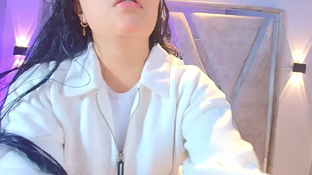 Annie9  online show from November 9, 3:49 am