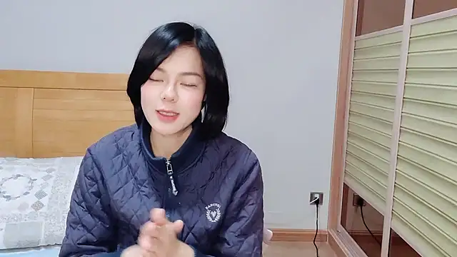 Linda-LL online show from February 6, 3:37 am