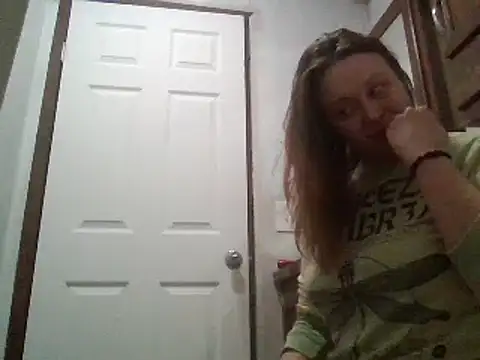 Snapshot of IvanaPlenty chatting on February 24, 7:41 pm IvanaPlenty online show from February 24, 7:41 pm