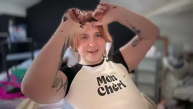 Curvy Rosie99 online show from April 25, 1:41 pm