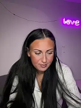 Snapshot of SweNatasha chatting on December 14, 7:25 pm SweNatasha online show from December 14, 7:25 pm