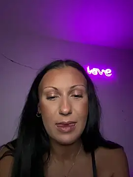 Snapshot of SweNatasha chatting on December 21, 7:06 pm SweNatasha online show from December 21, 7:06 pm