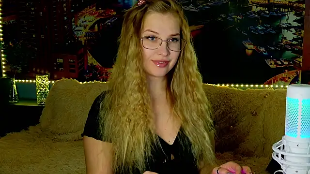 Snapshot of pusyavykusya chatting on December 11, 12:23 pm pusyavykusya online show from December 11, 12:23 pm