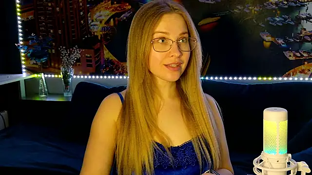 Snapshot of pusyavykusya chatting on March 19, 10:20 pm pusyavykusya online show from March 19, 10:20 pm