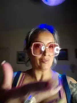 DesireSatler online show from November 2, 4:37 am