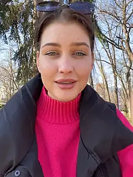 KikiWatson online show from January 30, 11:11 am