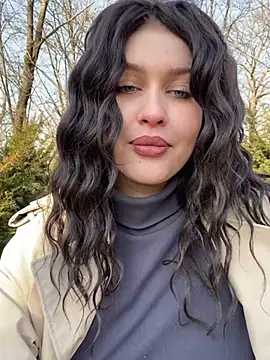 KikiWatson online show from February 12, 12:01 pm