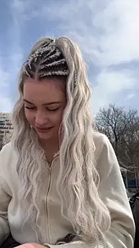 KikiWatson online show from March 19, 8:07 am