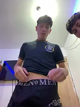 LatinBoysxxx online show from December 25, 7:02 pm