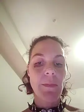 thatonespicychick online show from December 19, 7:07 am